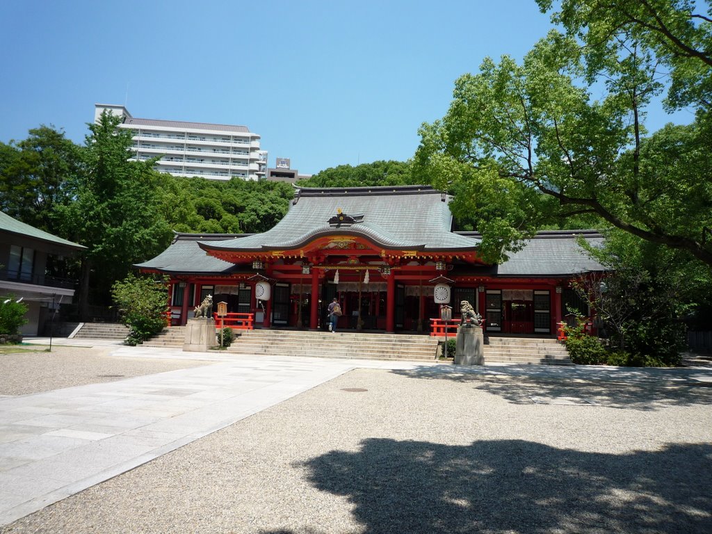 Ikuta Shrine - 生田神社 by infatti