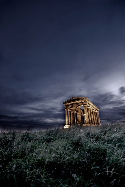 Penshaw Monument by johnhuzi