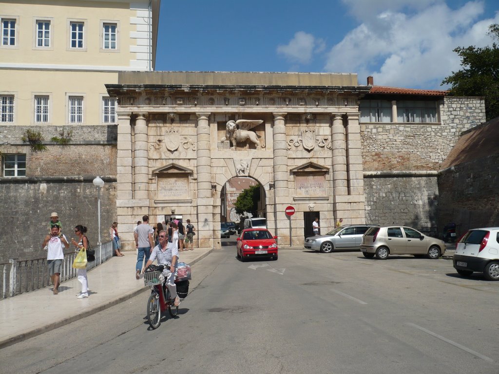 Zadar, Stadttor by chiefh