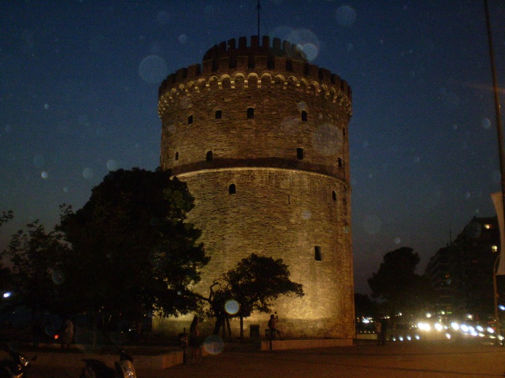 Thessaloniki White tower by stepan300