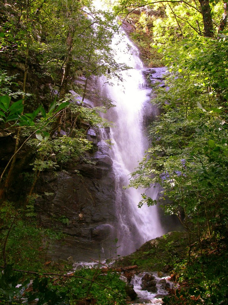 Wasserfall beim Backpacker by Baracca Backpacker A…