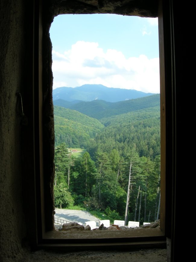 Bucegi Mountains from Rasnov by punkbirder