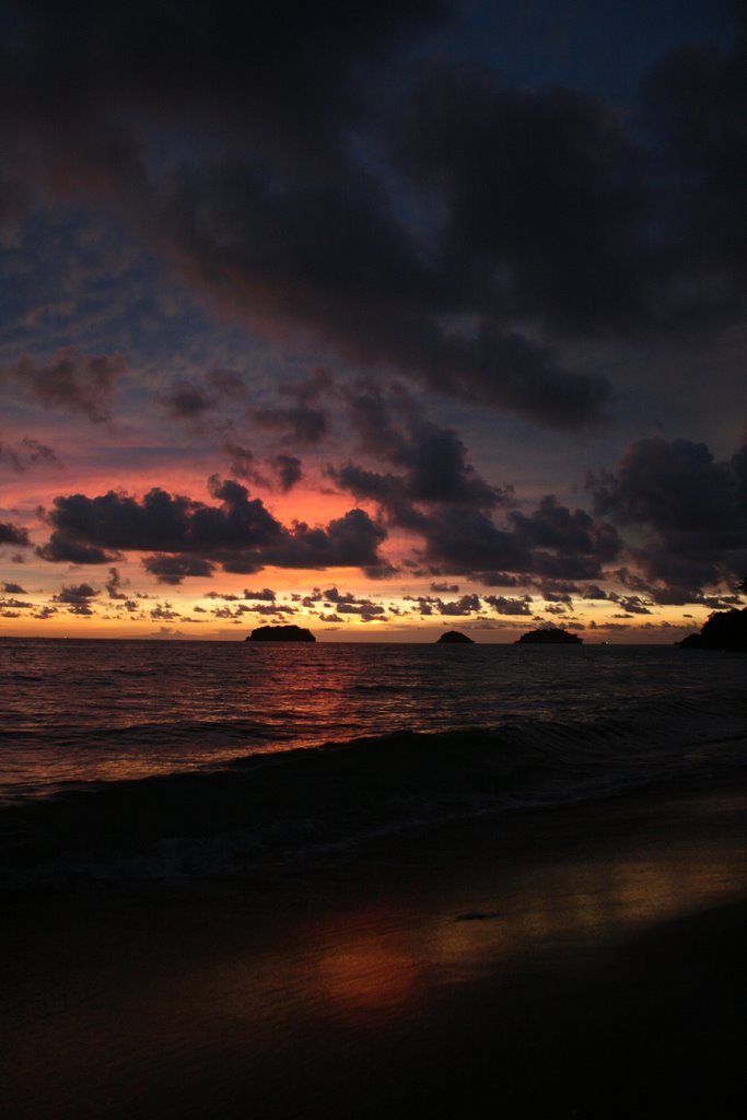 Sun set at Lonely Beach by Martin Thorgaard