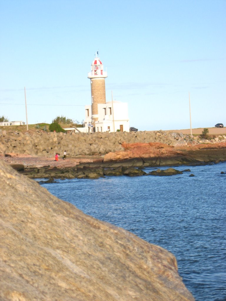 Faro de Punta Carretas by maxidc90