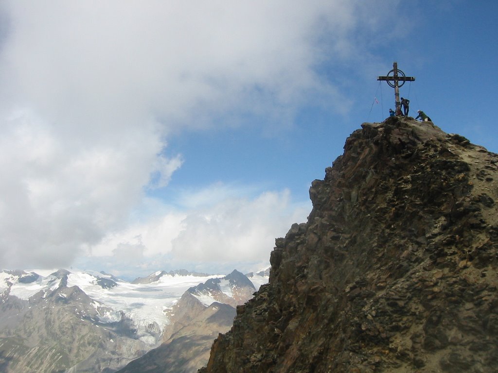 Kreutzspitze 3457m by maxomat