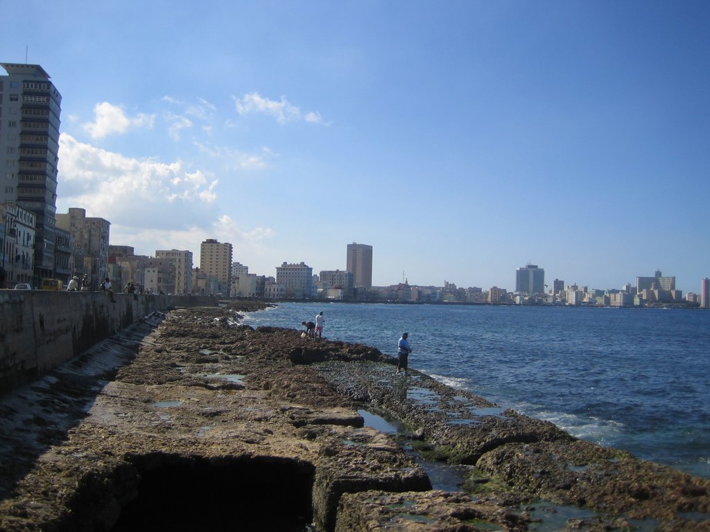 Vista del Malecom ( La Habana ) by morti069