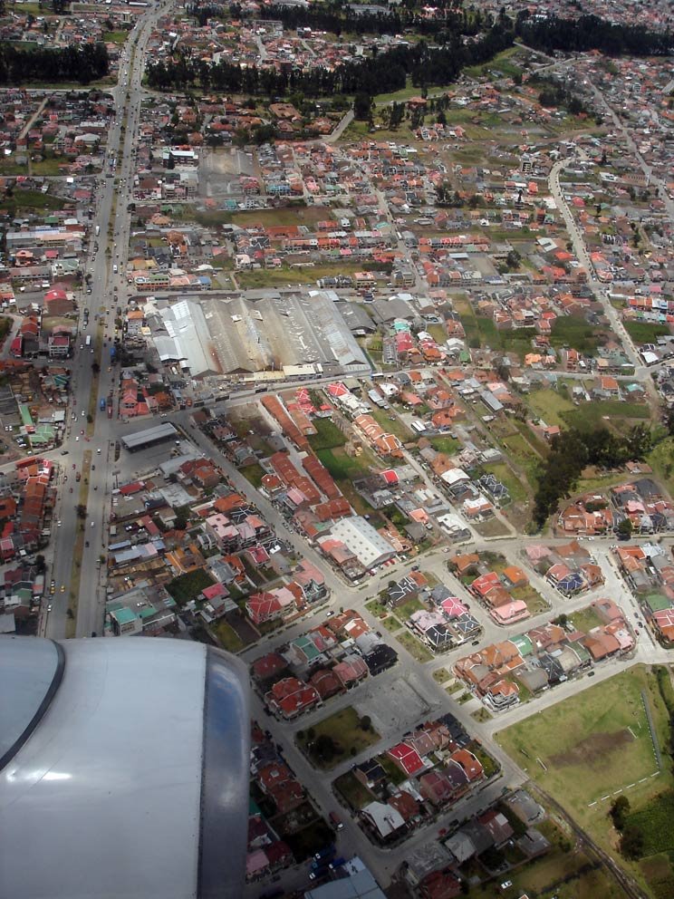 Vuelo Quito Cuenca Ikaroair by Nicolas