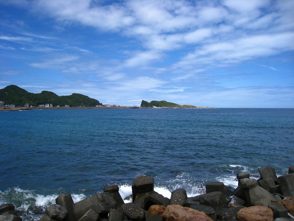 (Min)The seashore of Rueibin-瑞濱海岸 by 啟民(Min)