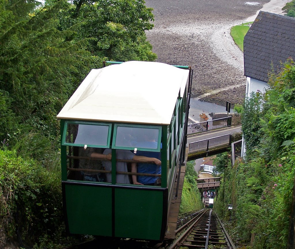 Cliff railway by Juliet Cullen