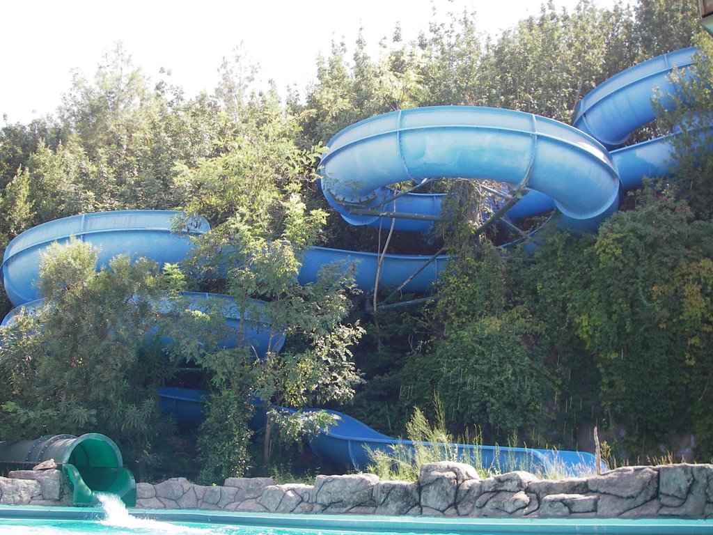 Ali Bey Aquapark 2008, Große blaue Reifenrutsche by Dominik Leisentritt