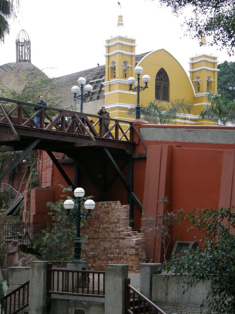 Puente de Los Suspiros by Luis Lillo Avello