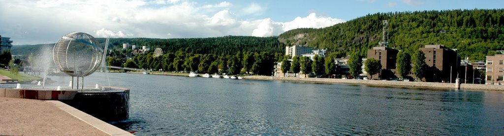 Drammen 3 by Jez Hewitt