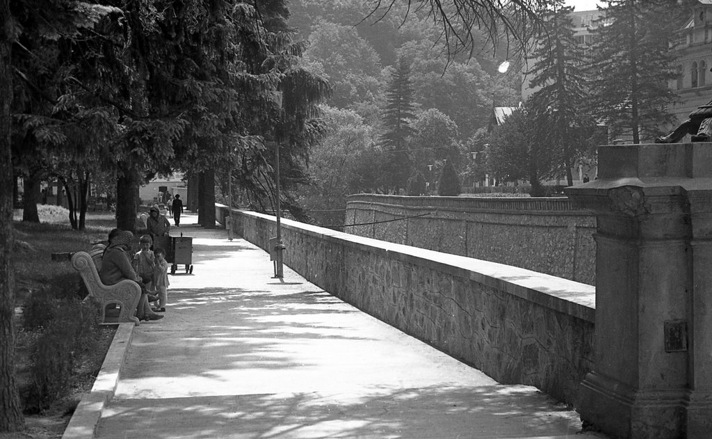 Romania - Herculane Spa yr. 1974/15 - People resting at spa by Viorel.Lupsa