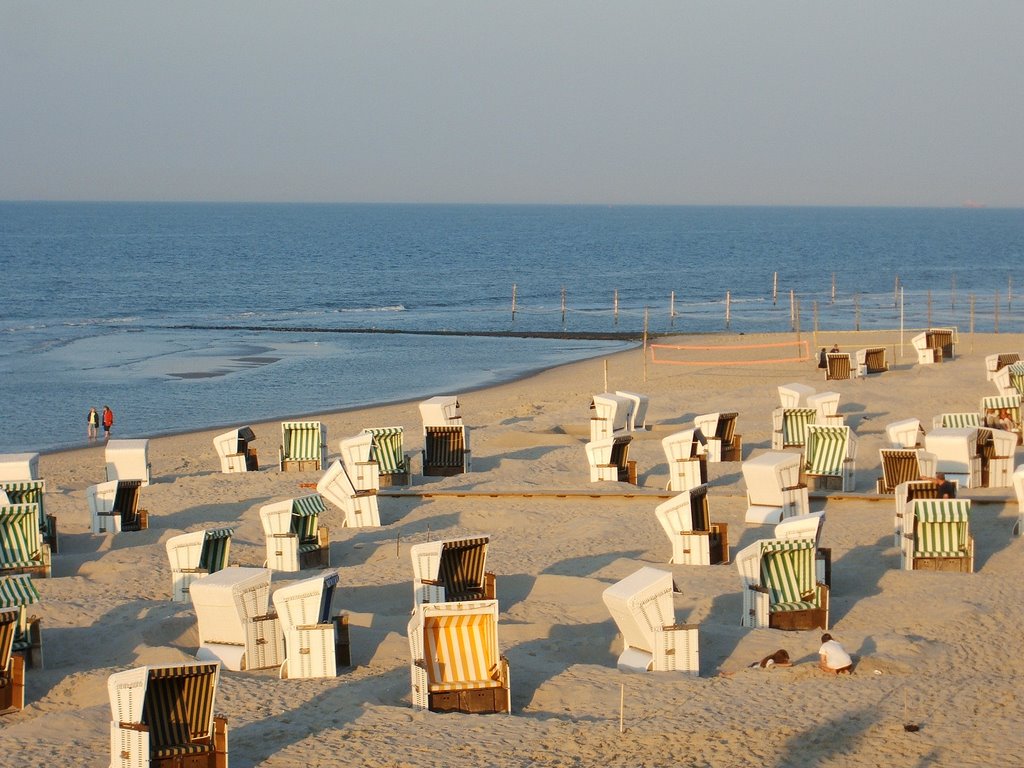 Strandkörbe im Abendlicht by Paulwip