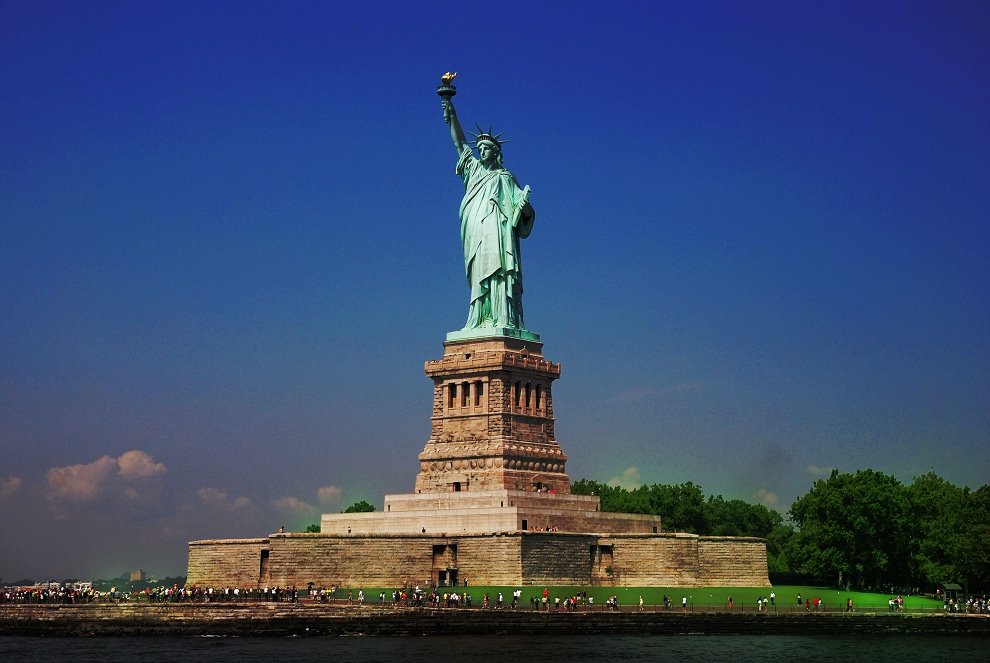 Statue of Liberty by mississippu