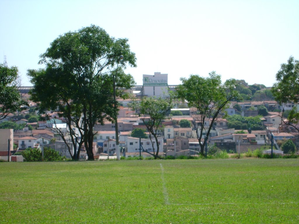 Praça de Esportes do São Bernardo - ao fundo Colegio Renovatus - Vila Industrial by Alexander Denarelli