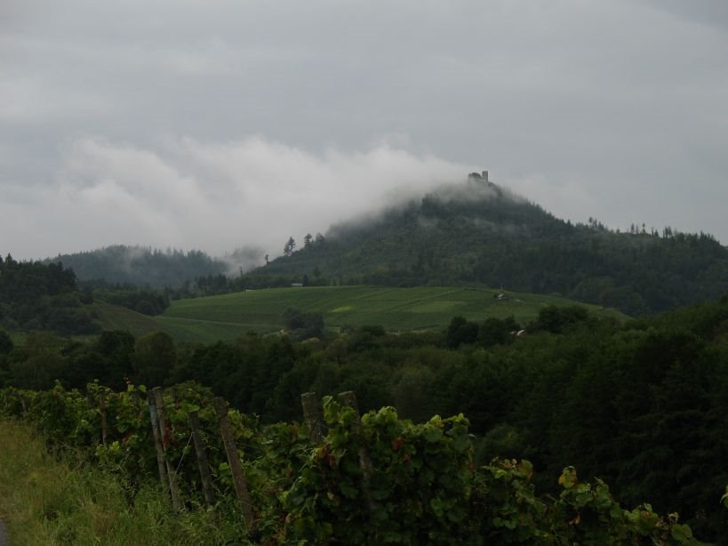 Előtűnik az Yburg by JNAttila