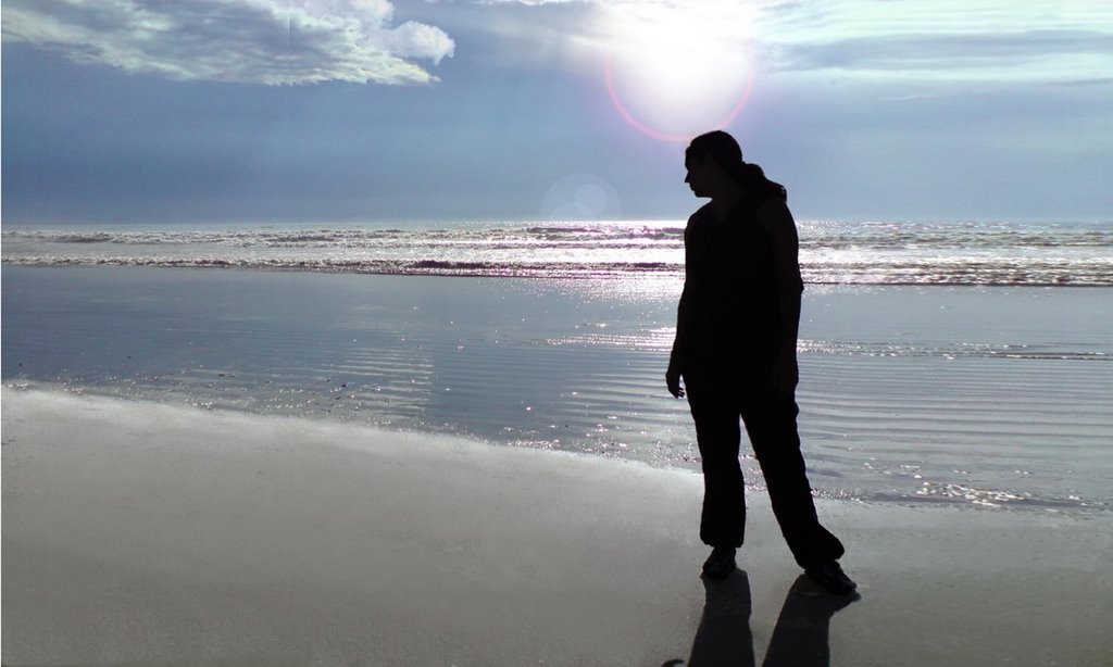 Mar de Ajó por la mañana despues de la tormenta. by Alejandro Céspedes