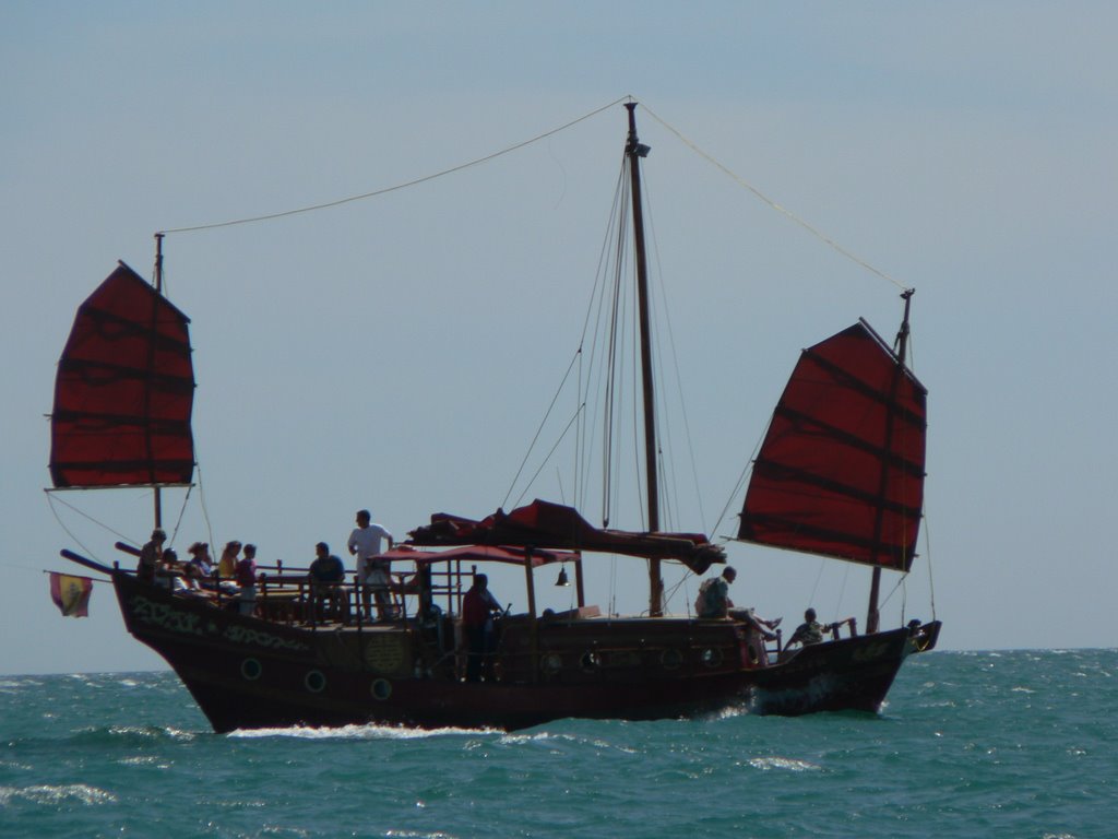 Barco de paseo by Pablo Vacas