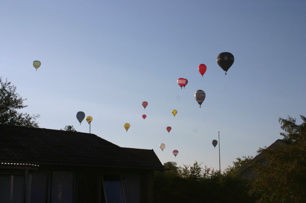 Ballonfærd over Hellevad by Jo Conradsen