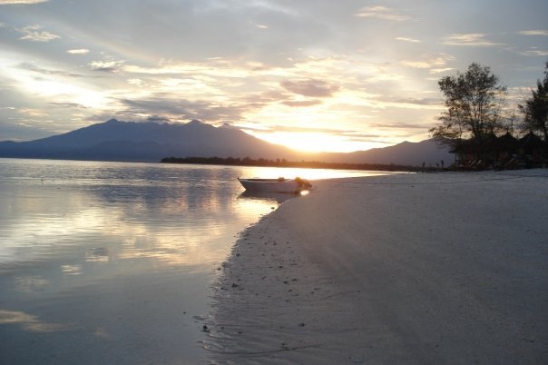 A sunrise moment from mt.Rinjani- view from gili trawangan by nprimadina