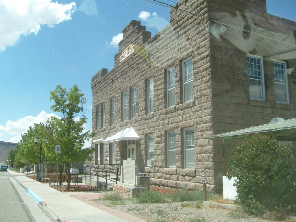 Courthouse Goldfield, NV by HÉCTOR DÁVILA