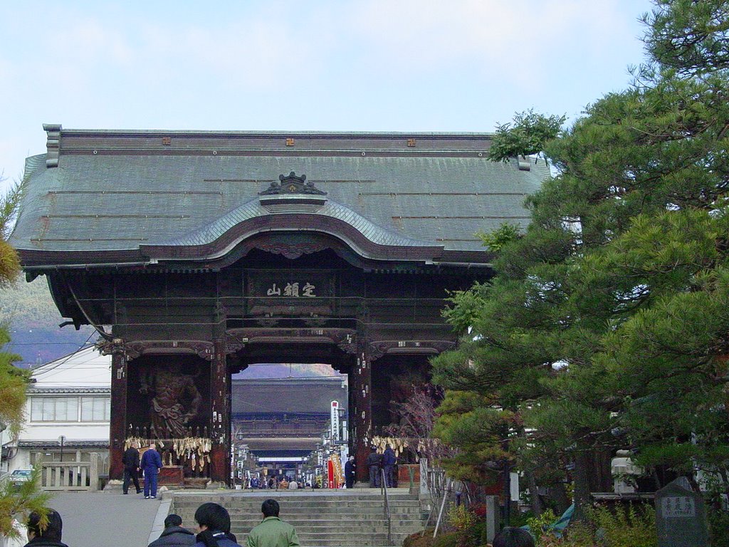 Zenkoji Temple by bymb1268