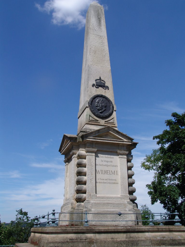 Kaiser Wilhelm Gedächtnissäule bei Burg Rudelsburg by Thorsten vom Deich