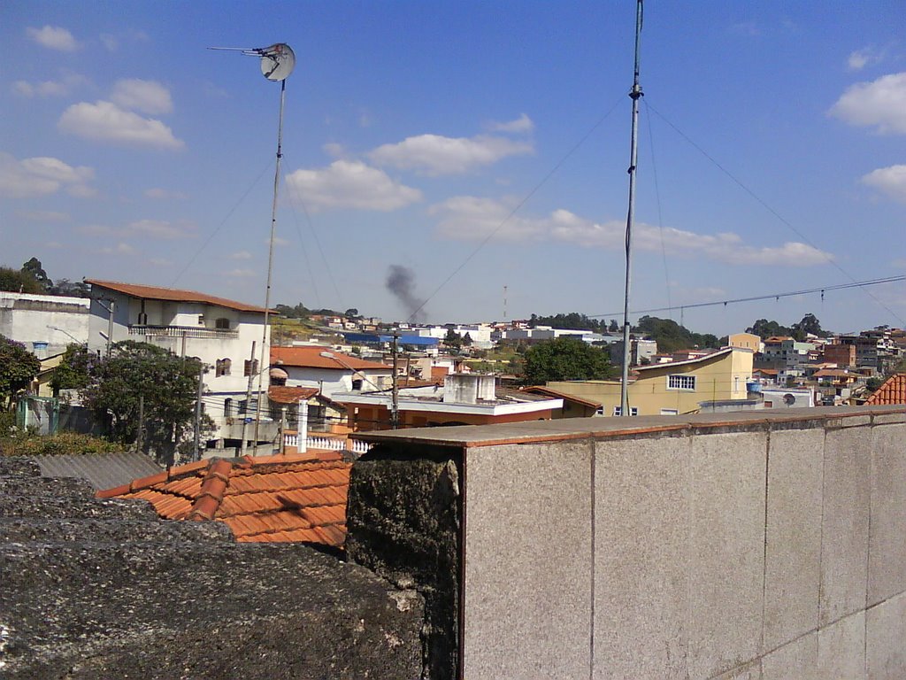 Fumaça na Raposo vista no Rio Pequeno by lucio_mazz