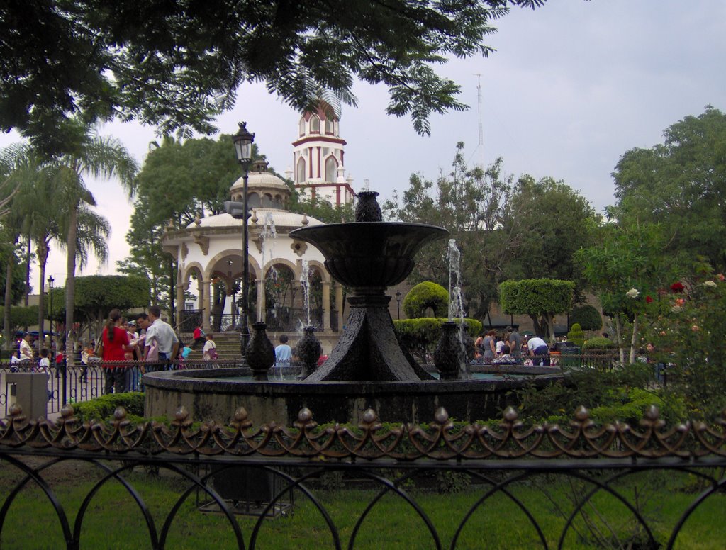 A view of the principal plaza in Tlaquepaque. Jalisco/Vista con detalle Plaza Principal en Tlaquepaque, Jalisco. by Jose Antonio Zarazua…