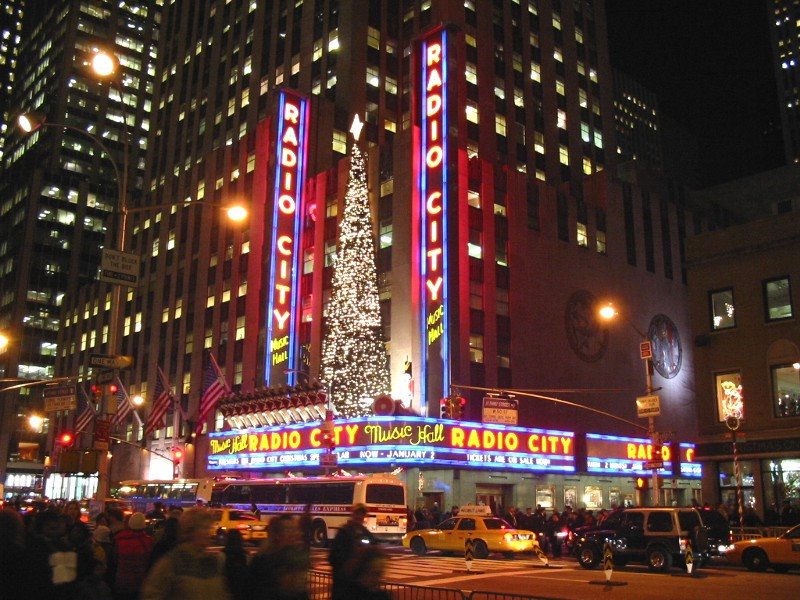 Radio City Hall by alemalgor