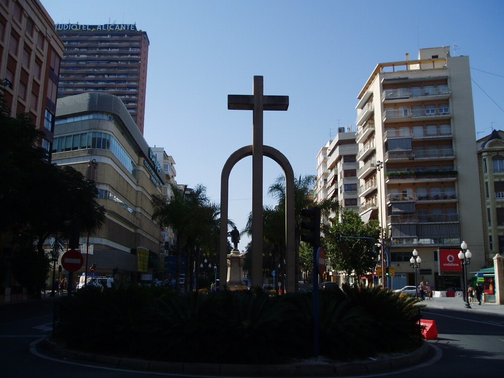 Cruz de Avenida Federico Soto by xabier3007