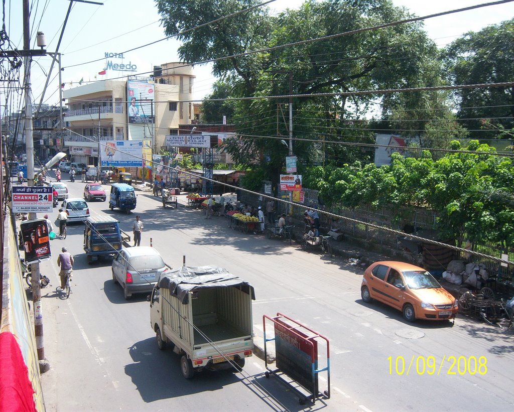 Gandhi Road, Rly Stn. Dehradun by KaushiK