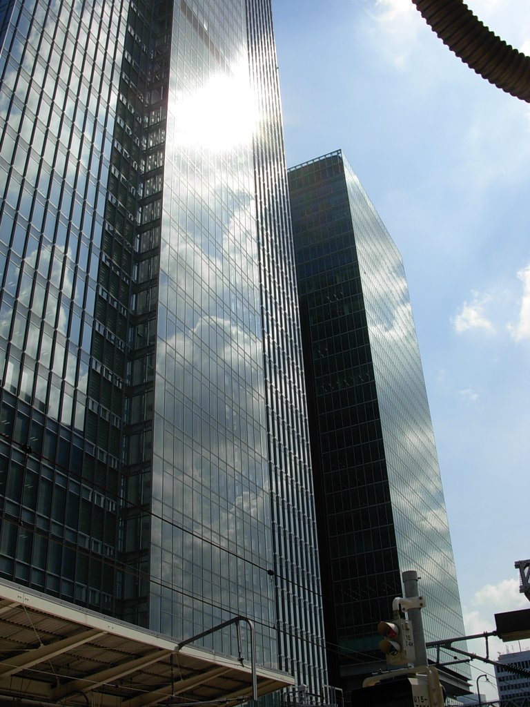 GranTokyo South Tower and Pacific Century Place by MediaTraveller