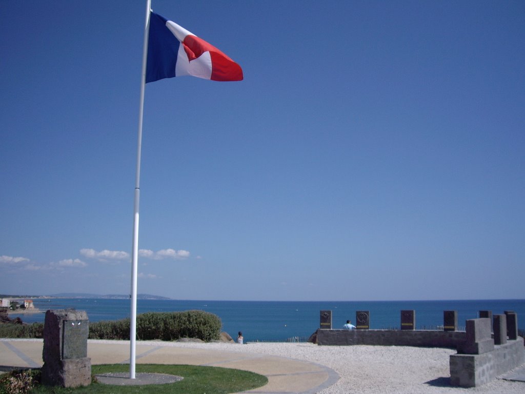 Monument sur le débarquement de Provence (09/2008) by Stéphane Kaspariant