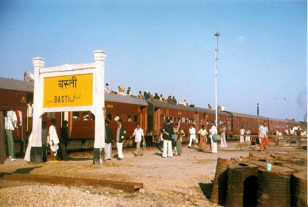 Basti, on the way to the nepalese border by sunmaya