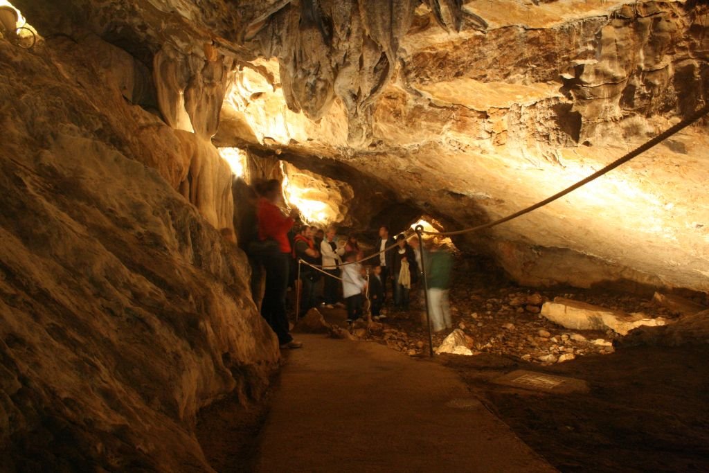 Cueva de las Güixas 2 by a_villar