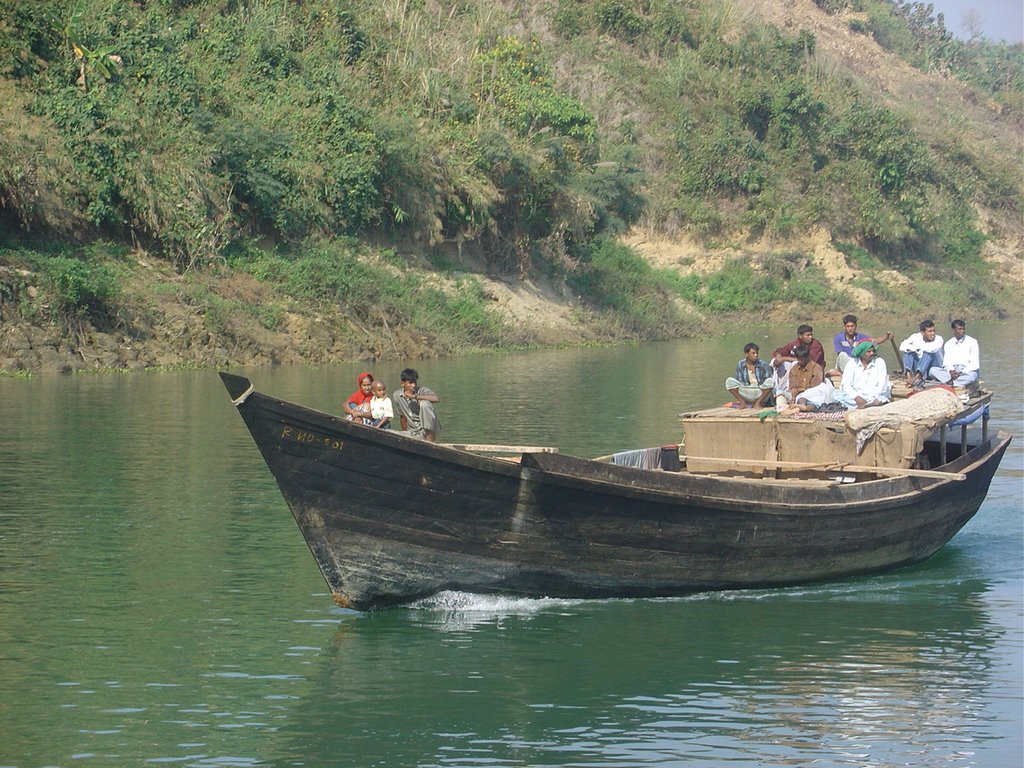 People of Rangamati in the boat by Kaushik Biswas