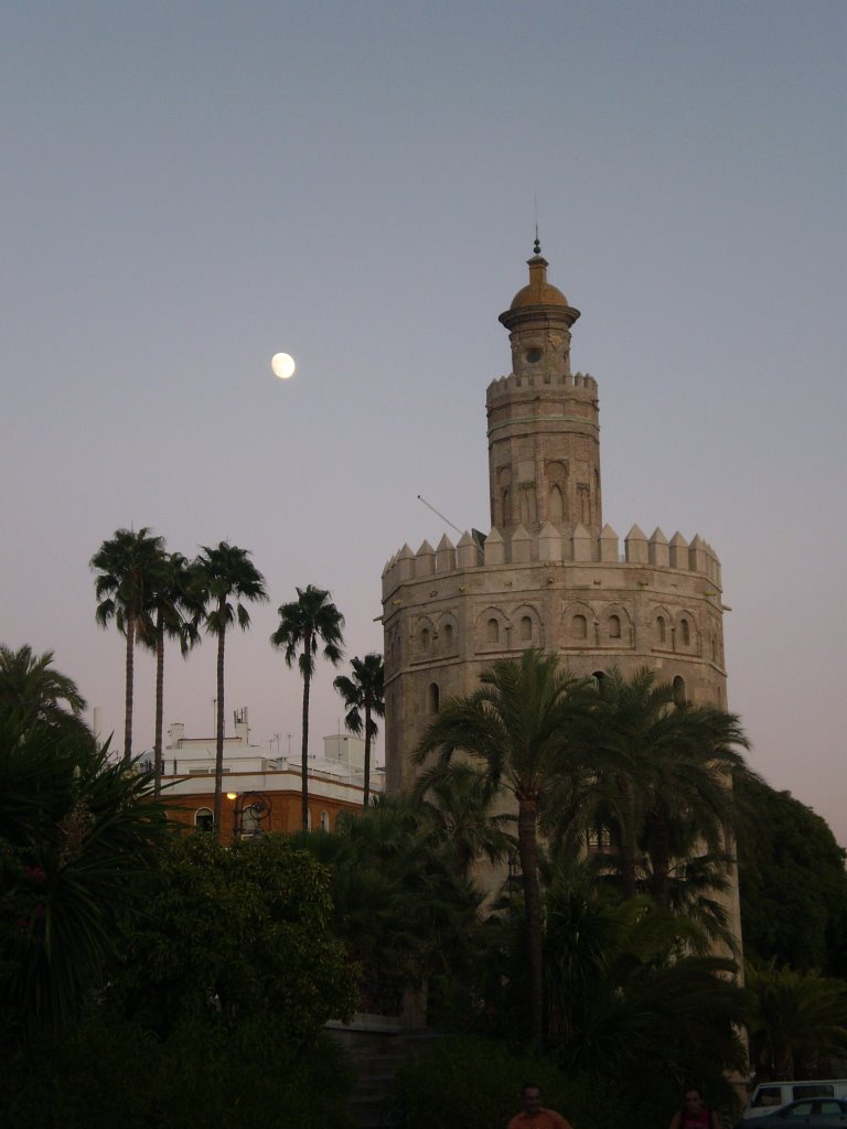 La torre del Oro y la Luna by Jesus Verdu