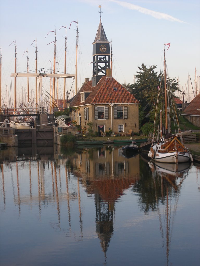 Schleuse in Hindeloopen by Stefan Schnitker