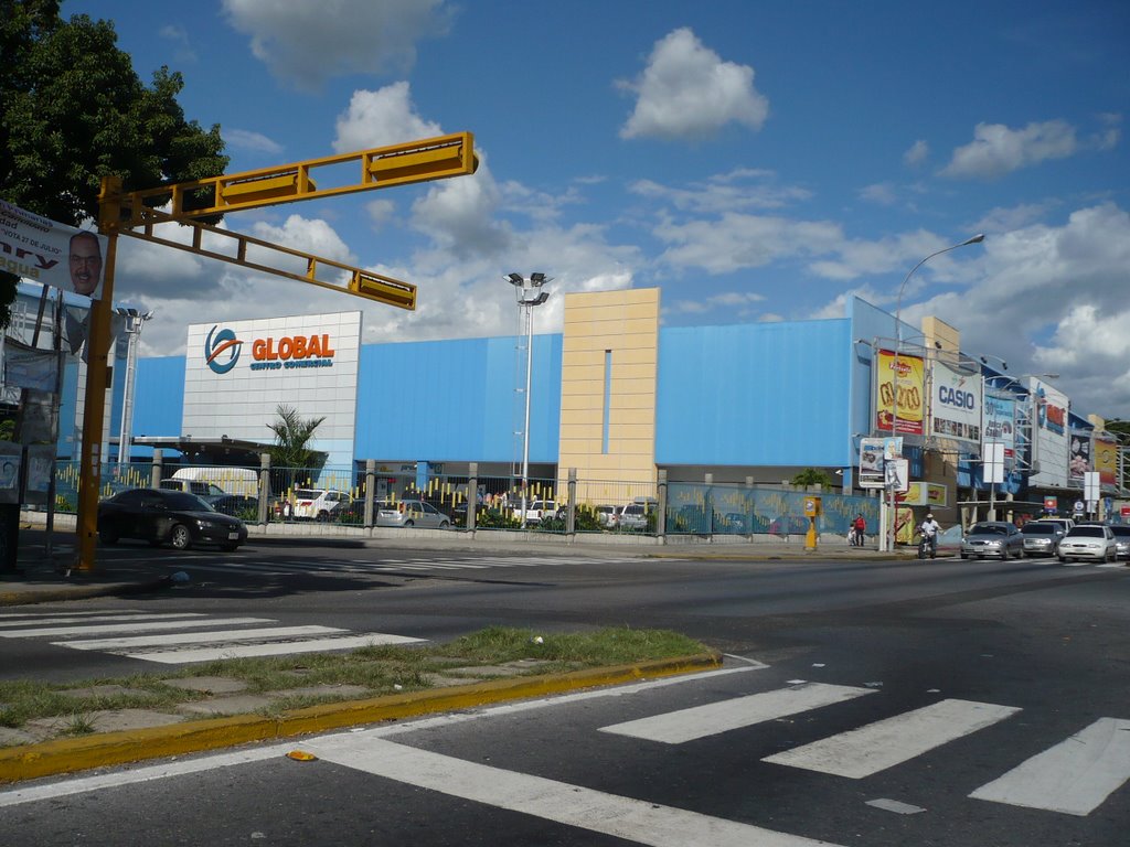 CENTRO COMERCIAL GLOBAL by LEONARDO JOSE GARCIA GALLARDO