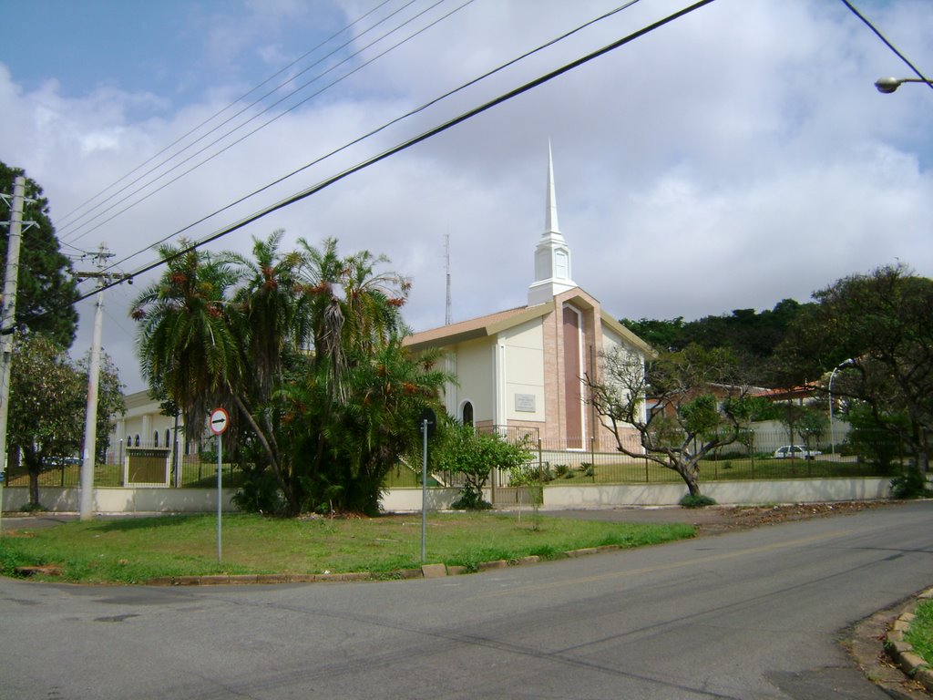 Igreja Mormon - Capela Ala II - LDS - Castelo by Alexander Denarelli