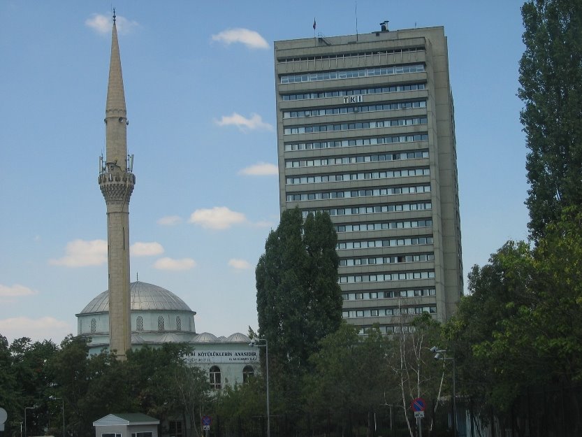 Et Balık Kurumu Fetih Camii ve Türkiye Kömür İşletmeleri by Fatih Yavuz