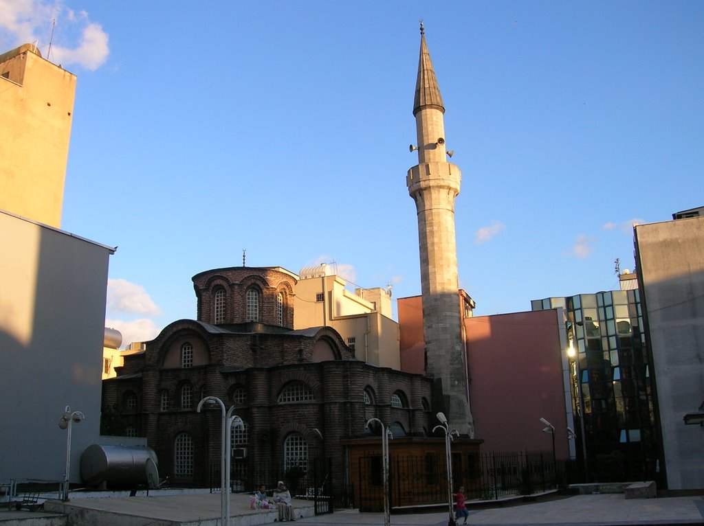 Bodrum Mosque near Laleli Mosque by thisgalanis