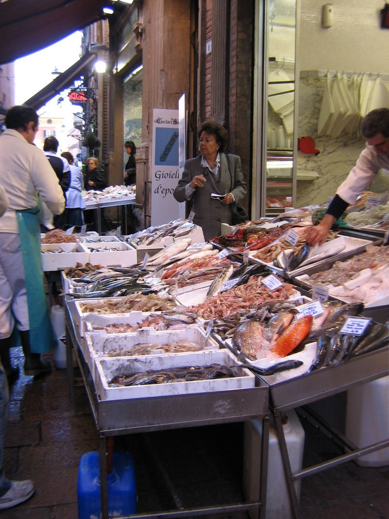 Pescheria Brunelli in Via Drapperie (BO) by moniwriter