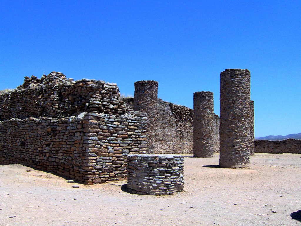 Salón de Columnas, Ruinas de Chicomostoc by Carlos A. Sánchez Gl…