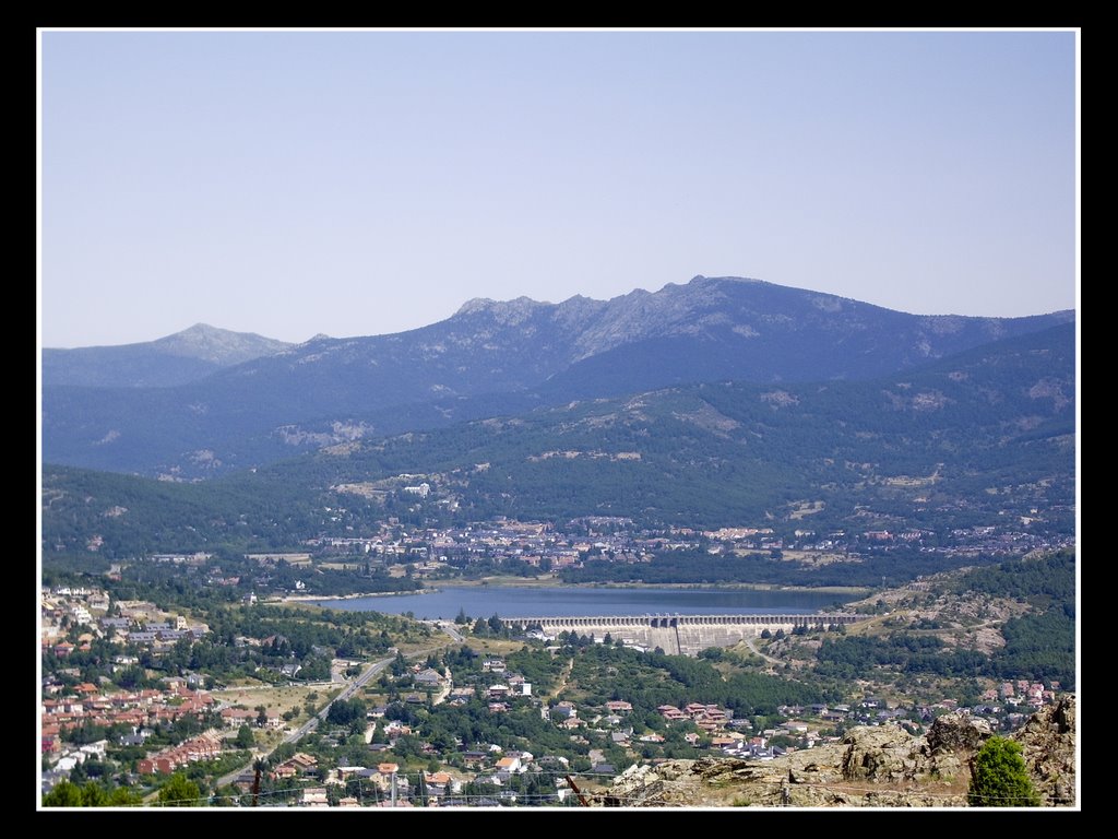 Becerril de la Sierra, Madrid, Spain by Yopet