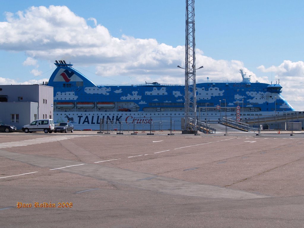 PUERTO DE TALLINN - ESTONIA by Paco Roldán Arjona