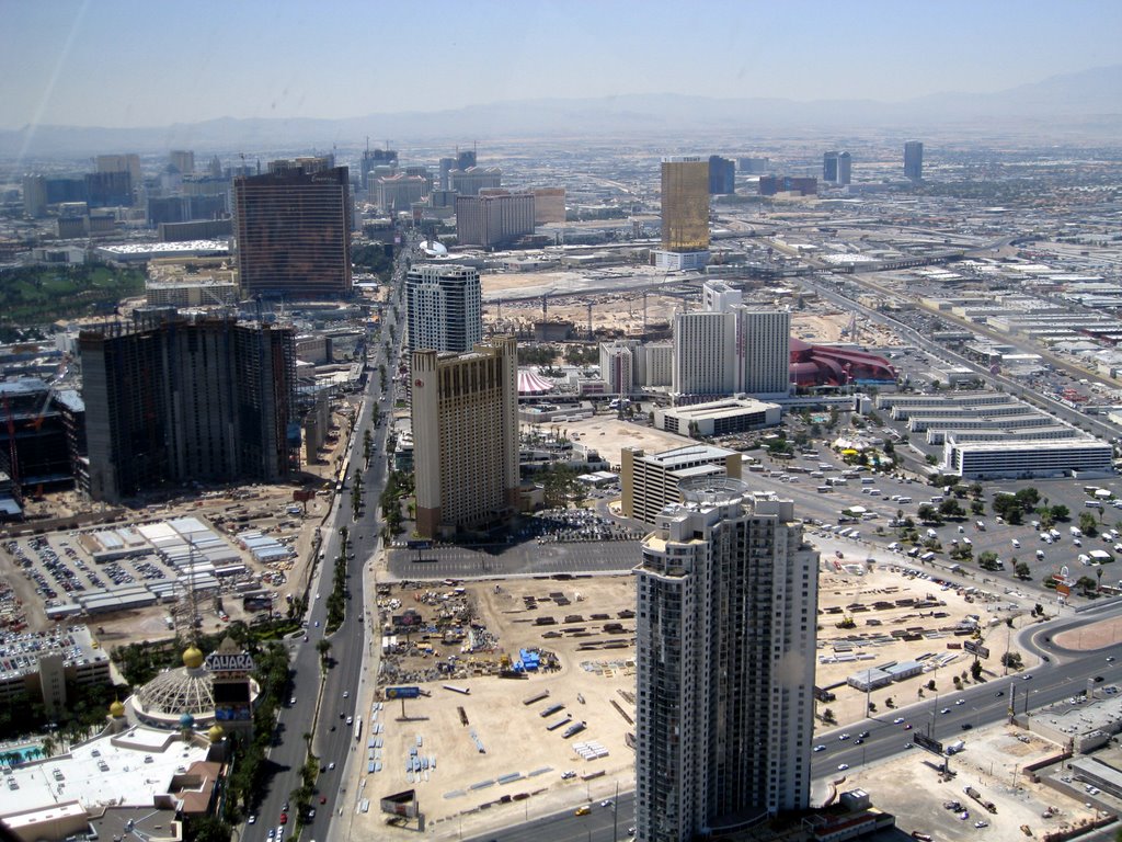 Las Vegas, Stratosphere 2 by Alexander Gruzdov