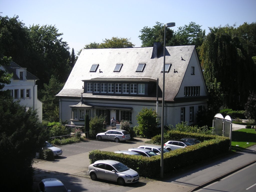 Villa am Wesfalendamm by Michael C.H.P.